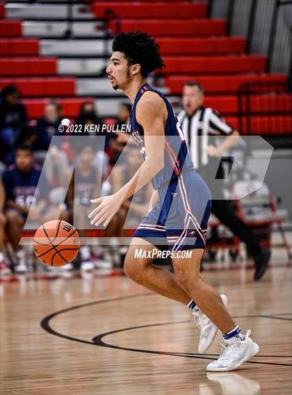 Thumbnail 2 in Gainesville vs. Liberty photogallery.