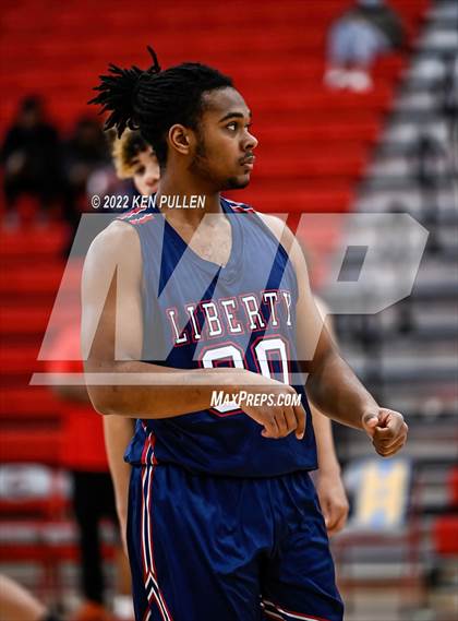Thumbnail 3 in Gainesville vs. Liberty photogallery.