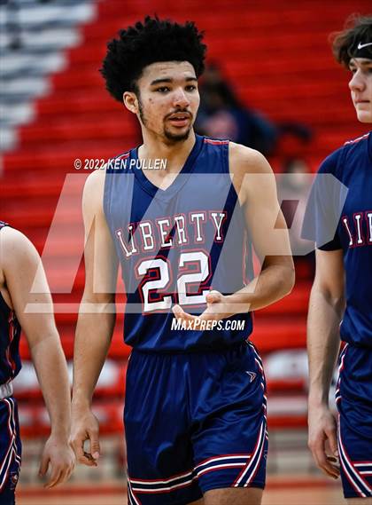 Thumbnail 1 in Gainesville vs. Liberty photogallery.