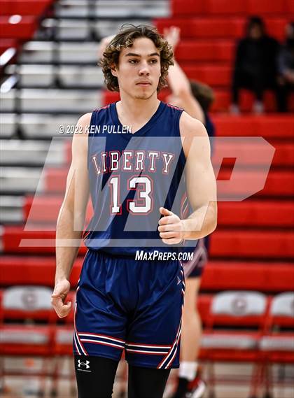 Thumbnail 2 in Gainesville vs. Liberty photogallery.