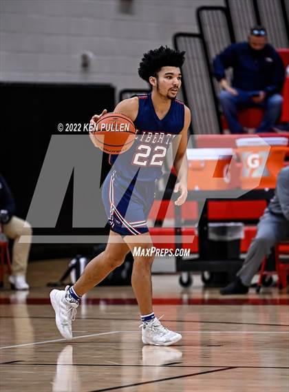 Thumbnail 3 in Gainesville vs. Liberty photogallery.