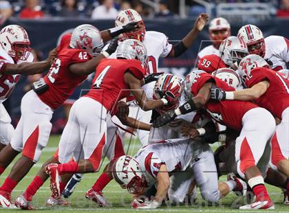 Thumbnail 1 in Lamar vs. Fort Bend Travis (UIL 5A Division 1 Regional Playoff) photogallery.