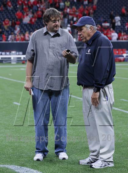 Thumbnail 3 in Lamar vs. Fort Bend Travis (UIL 5A Division 1 Regional Playoff) photogallery.