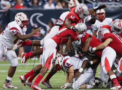 Thumbnail 3 in Lamar vs. Fort Bend Travis (UIL 5A Division 1 Regional Playoff) photogallery.