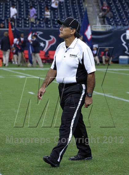 Thumbnail 1 in Lamar vs. Fort Bend Travis (UIL 5A Division 1 Regional Playoff) photogallery.