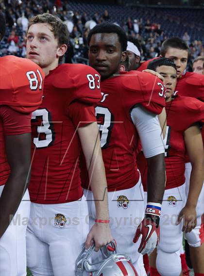 Thumbnail 1 in Lamar vs. Fort Bend Travis (UIL 5A Division 1 Regional Playoff) photogallery.