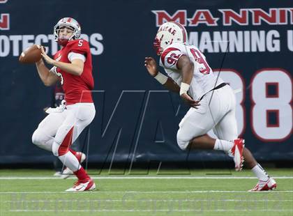 Thumbnail 1 in Lamar vs. Fort Bend Travis (UIL 5A Division 1 Regional Playoff) photogallery.