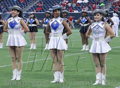 Thumbnail 2 in Lamar vs. Fort Bend Travis (UIL 5A Division 1 Regional Playoff) photogallery.