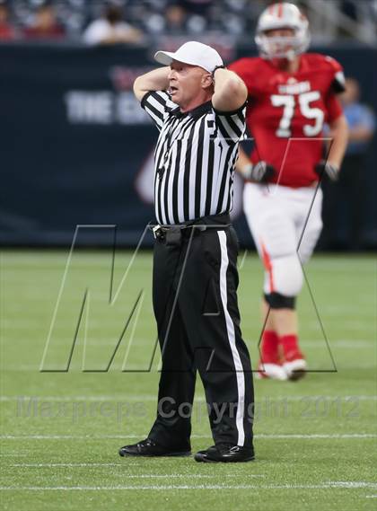 Thumbnail 1 in Lamar vs. Fort Bend Travis (UIL 5A Division 1 Regional Playoff) photogallery.