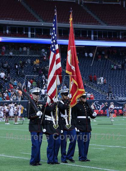 Thumbnail 2 in Lamar vs. Fort Bend Travis (UIL 5A Division 1 Regional Playoff) photogallery.