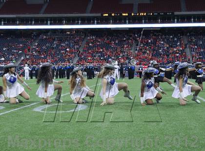 Thumbnail 2 in Lamar vs. Fort Bend Travis (UIL 5A Division 1 Regional Playoff) photogallery.
