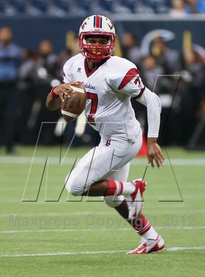 Thumbnail 2 in Lamar vs. Fort Bend Travis (UIL 5A Division 1 Regional Playoff) photogallery.