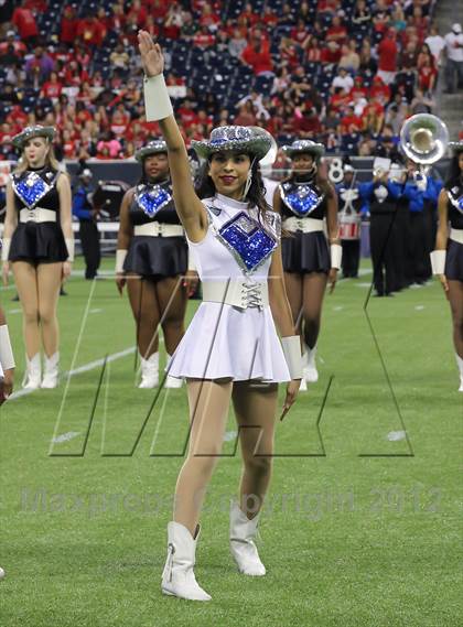 Thumbnail 3 in Lamar vs. Fort Bend Travis (UIL 5A Division 1 Regional Playoff) photogallery.