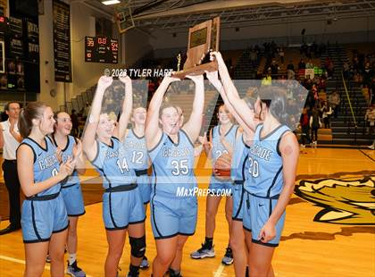 Thumbnail 2 in Cascade vs. Danville (IHSAA 3A Sectional Championship) photogallery.