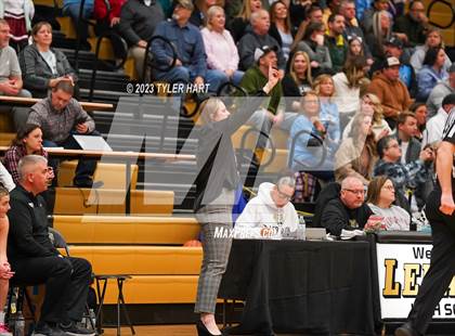 Thumbnail 1 in Cascade vs. Danville (IHSAA 3A Sectional Championship) photogallery.