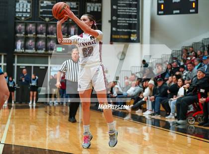 Thumbnail 2 in Cascade vs. Danville (IHSAA 3A Sectional Championship) photogallery.