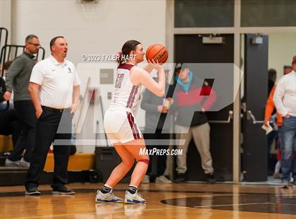 Thumbnail 2 in Cascade vs. Danville (IHSAA 3A Sectional Championship) photogallery.