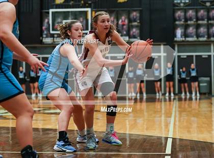 Thumbnail 1 in Cascade vs. Danville (IHSAA 3A Sectional Championship) photogallery.