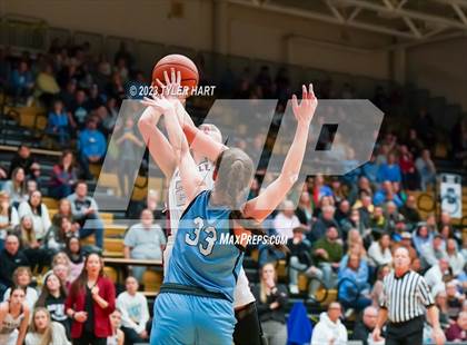 Thumbnail 3 in Cascade vs. Danville (IHSAA 3A Sectional Championship) photogallery.