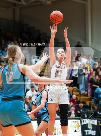 Thumbnail 3 in Cascade vs. Danville (IHSAA 3A Sectional Championship) photogallery.