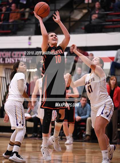 Thumbnail 3 in Hoover vs. Jackson (OHSAA Division I District Semifinal) photogallery.