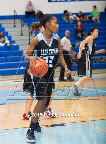 Thumbnail 3 in Clear Falls vs Sam Rayburn (McDonald's Texas Invitational) photogallery.