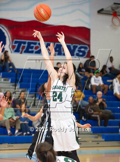 Thumbnail 3 in Clear Falls vs Sam Rayburn (McDonald's Texas Invitational) photogallery.