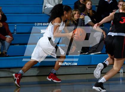 Thumbnail 2 in Taft vs. Harvard Westlake photogallery.