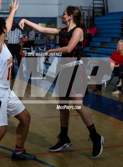 Thumbnail 3 in Taft vs. Harvard Westlake photogallery.