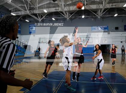 Thumbnail 2 in Taft vs. Harvard Westlake photogallery.