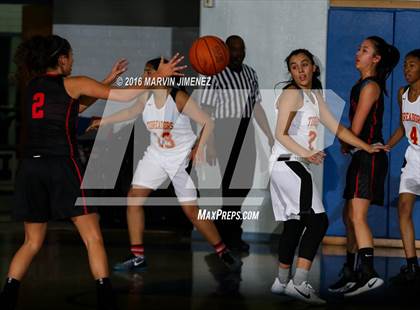 Thumbnail 2 in Taft vs. Harvard Westlake photogallery.