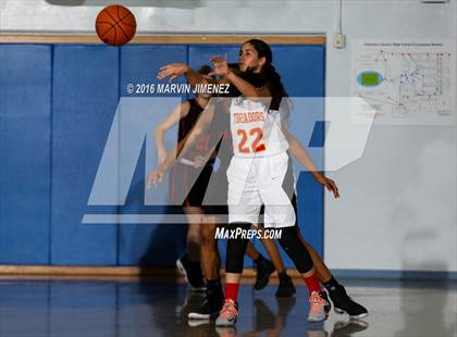 Thumbnail 3 in Taft vs. Harvard Westlake photogallery.