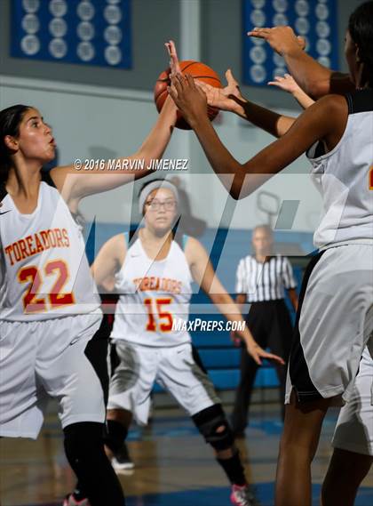 Thumbnail 2 in Taft vs. Harvard Westlake photogallery.