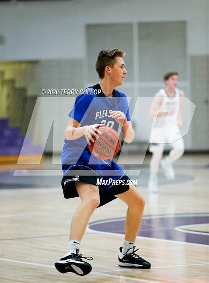Thumbnail 1 in Pleasant Grove @ Riverton photogallery.