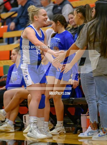 Thumbnail 2 in Greeley County vs. Las Animas photogallery.