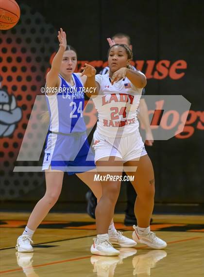 Thumbnail 3 in Greeley County vs. Las Animas photogallery.