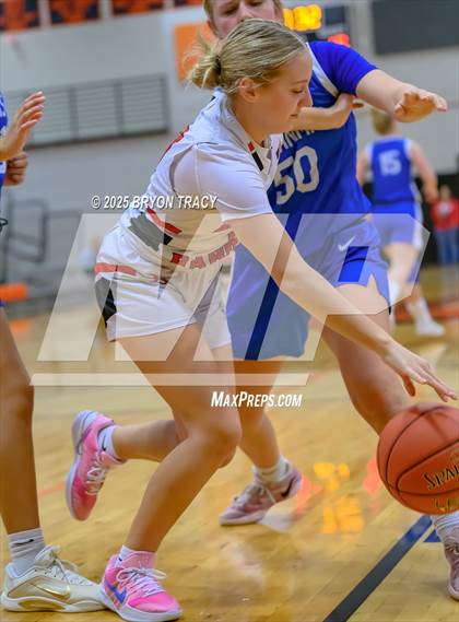 Thumbnail 2 in Greeley County vs. Las Animas photogallery.