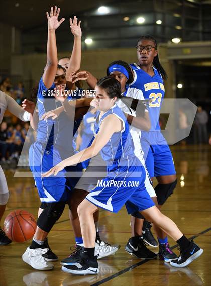 Thumbnail 1 in Diamond Ranch @ Charter Oak photogallery.