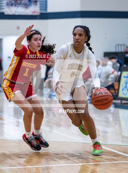 Thumbnail 1 in Cathedral vs Indianapolis Scecina Memorial (City Alliance Tourney quarter final) photogallery.