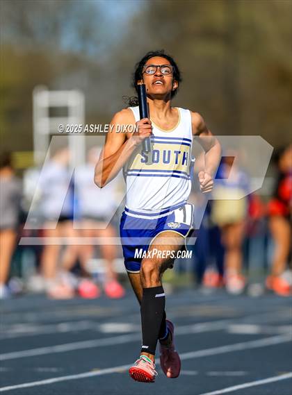 Thumbnail 3 in Marysville Invitational (Walt Braun Stadium) photogallery.