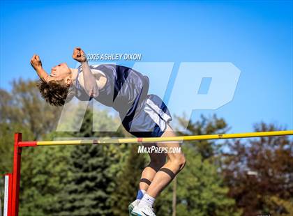 Thumbnail 3 in Marysville Invitational (Walt Braun Stadium) photogallery.