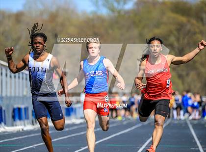 Thumbnail 1 in Marysville Invitational (Walt Braun Stadium) photogallery.