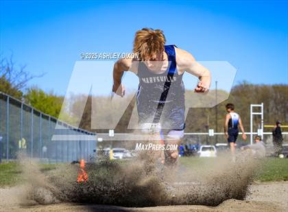 Thumbnail 2 in Marysville Invitational (Walt Braun Stadium) photogallery.