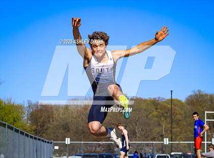 Thumbnail 3 in Marysville Invitational (Walt Braun Stadium) photogallery.