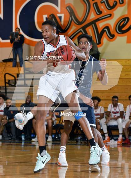 Thumbnail 2 in Vista del Lago vs. Cosumnes Oaks (Running with the Pack) photogallery.