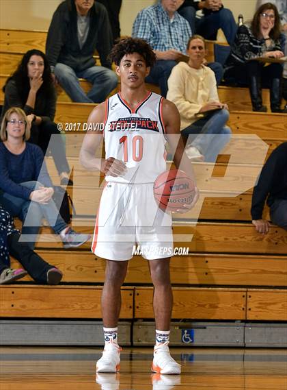 Thumbnail 1 in Vista del Lago vs. Cosumnes Oaks (Running with the Pack) photogallery.