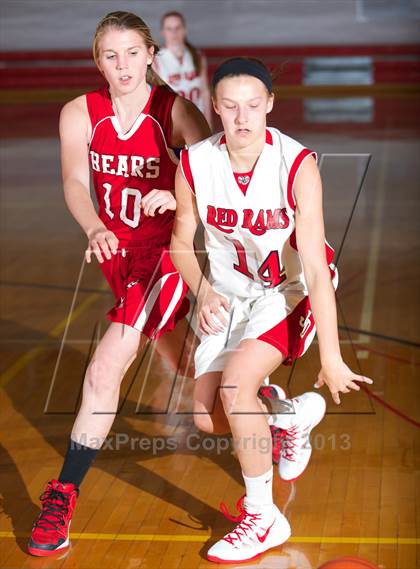 Thumbnail 3 in Jamesville-DeWitt vs. Chittenango photogallery.