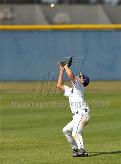 Thumbnail 3 in La Costa Canyon vs Rancho Bernardo (Lions Tournament) photogallery.