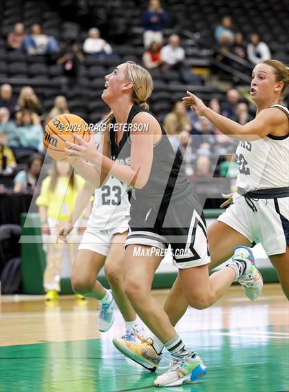 Thumbnail 1 in Payson vs. Ridgeline (UHSAA 4A Semifinals) photogallery.