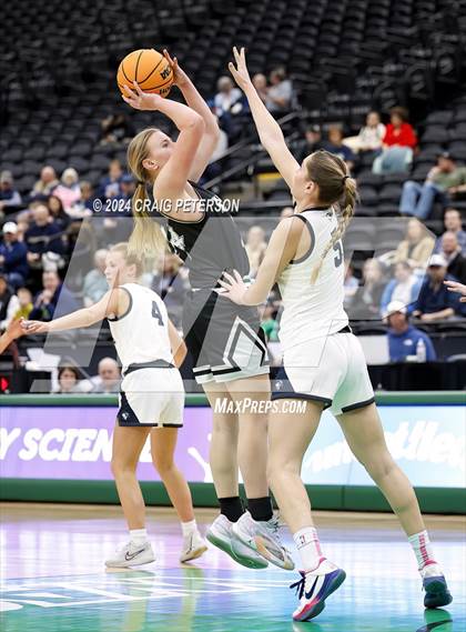 Thumbnail 2 in Payson vs. Ridgeline (UHSAA 4A Semifinals) photogallery.